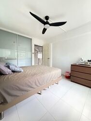Blk 323 Woodlands Street 32 (Woodlands), HDB Executive #538064101